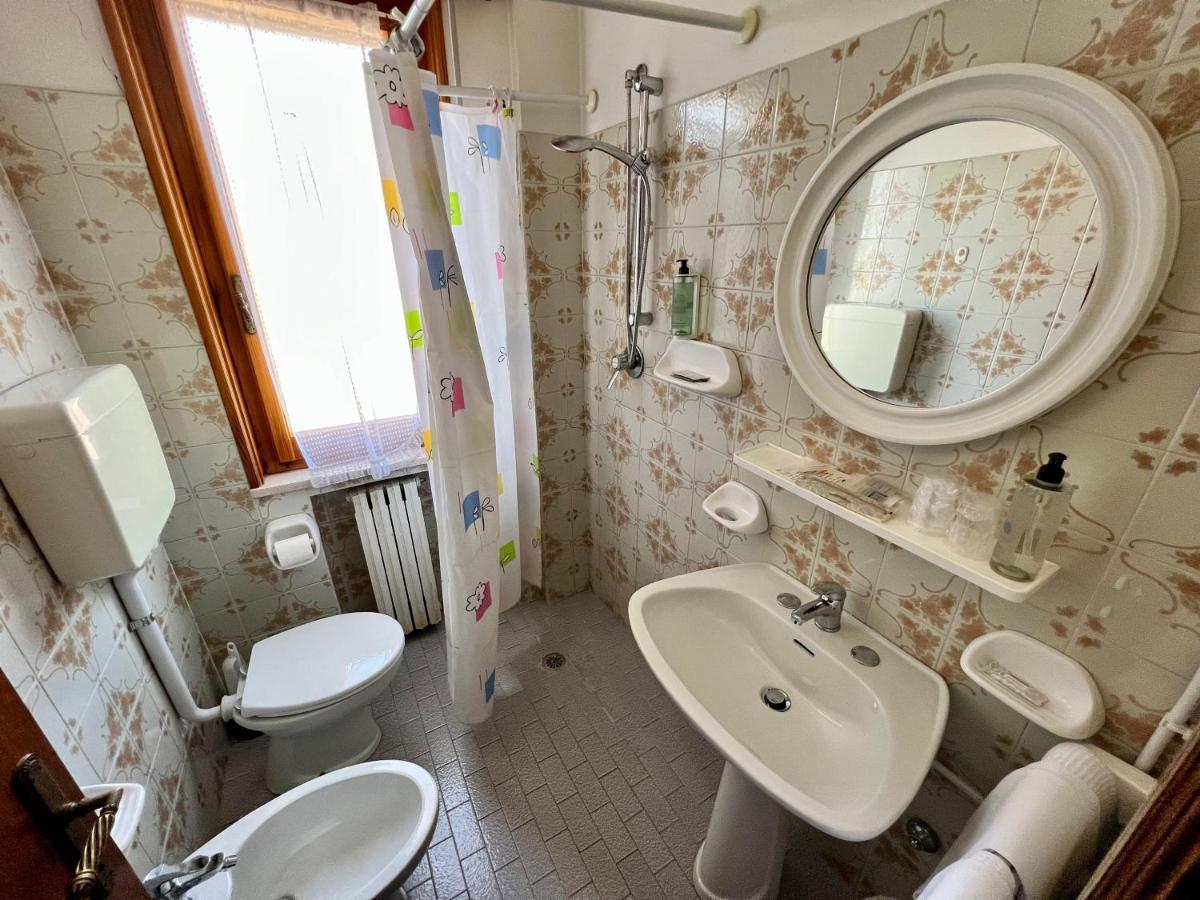 Hotel Ca' Bianca Da Paolino ミザーノ・アドリアーティコ エクステリア 写真