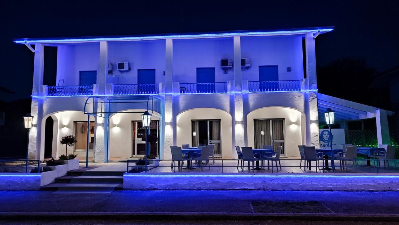 Hotel Ca' Bianca Da Paolino ミザーノ・アドリアーティコ エクステリア 写真